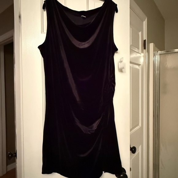 Old Navy Off-the-Shoulder Ruched Velvet Mini Dress Black Size XL NWT party - Picture 4 of 9